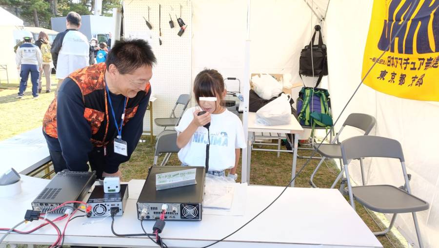 新島会場の体験運用の様子